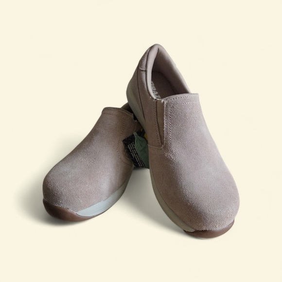 bazos Shoes - Women's Bazos Tan Suede Steel Toe Loafers Slip On   Size 10